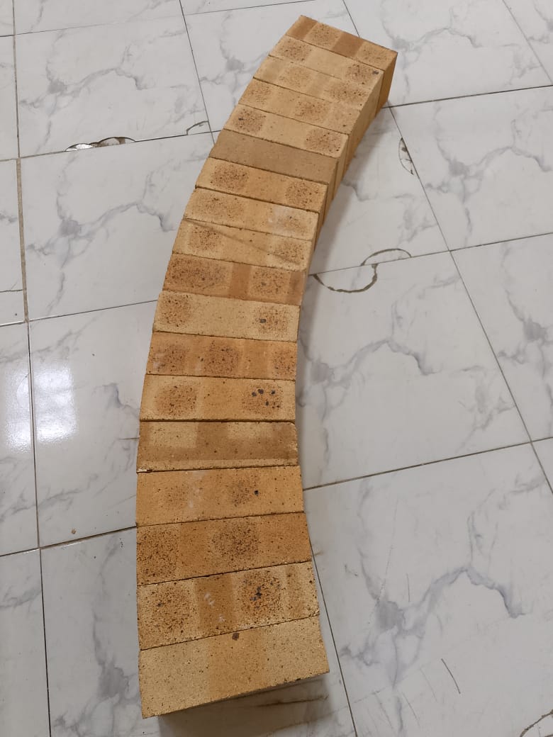40% Alumina End Arch (Tapered) Firebricks | High-Temperature Refractory Bricks 1300°C – 1600°C (230mm x 115mm x 75/65mm)