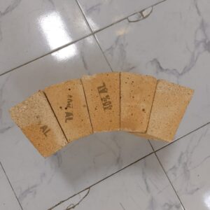 40% Alumina Side Arch (Taper) Firebricks | High-Temperature Refractory Bricks – 1300°C to 1600°C