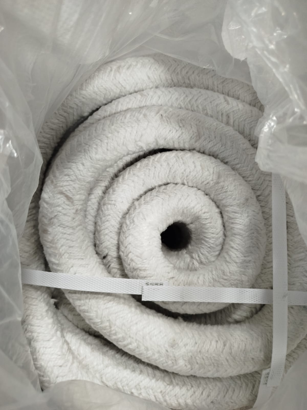 High-Temperature Ceramic Fiber Round Rope for Furnaces, Boilers & Industrial Equipment – 1260°C | Nairobi, Kenya