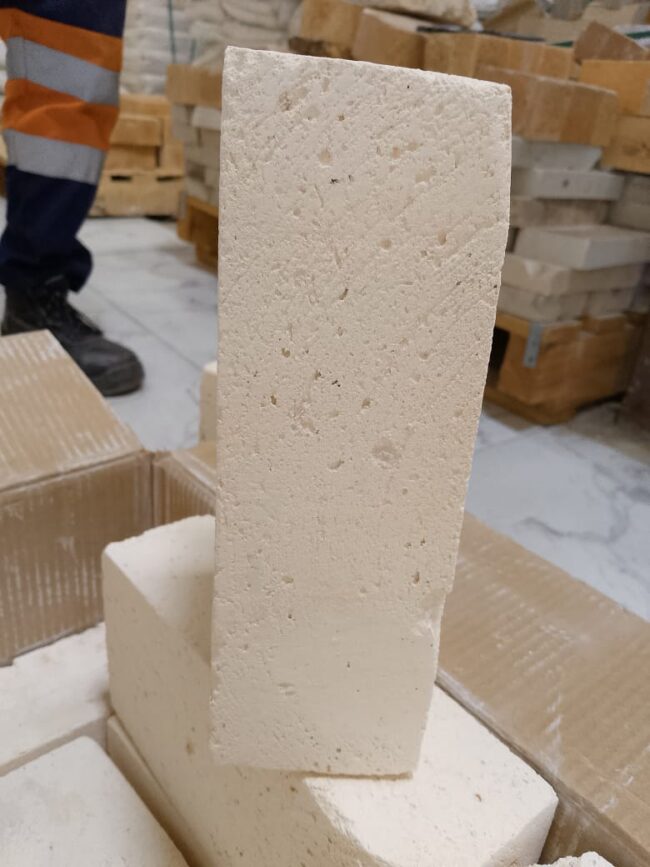 INSULATING FIREBRICKS