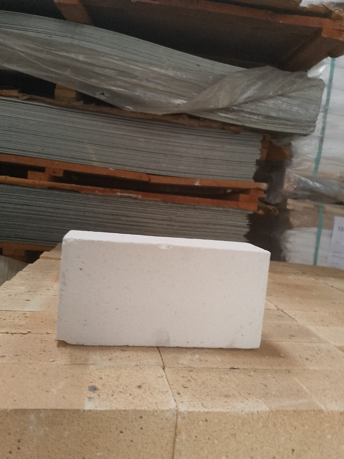 Lightweight Insulating Fire Bricks β 230mm x 115mm x 75mm | High Efficiency Thermal Insulation Bricks β Nairobi Kenya - Image 2